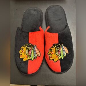 NHL Blackhawks Black and Red Slippers L 11-13 new